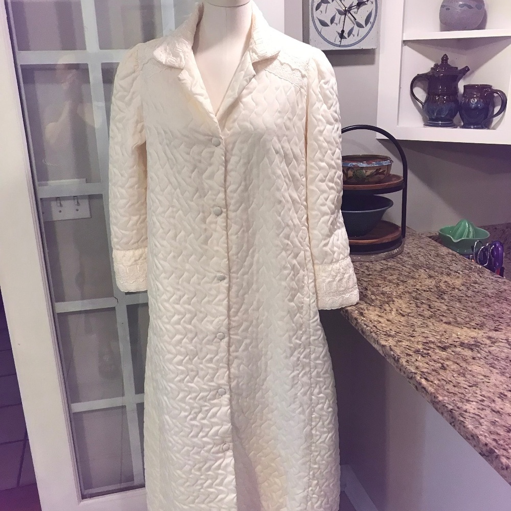 Vintage Christian Dior Quilted Ivory Floral Lace … - image 1